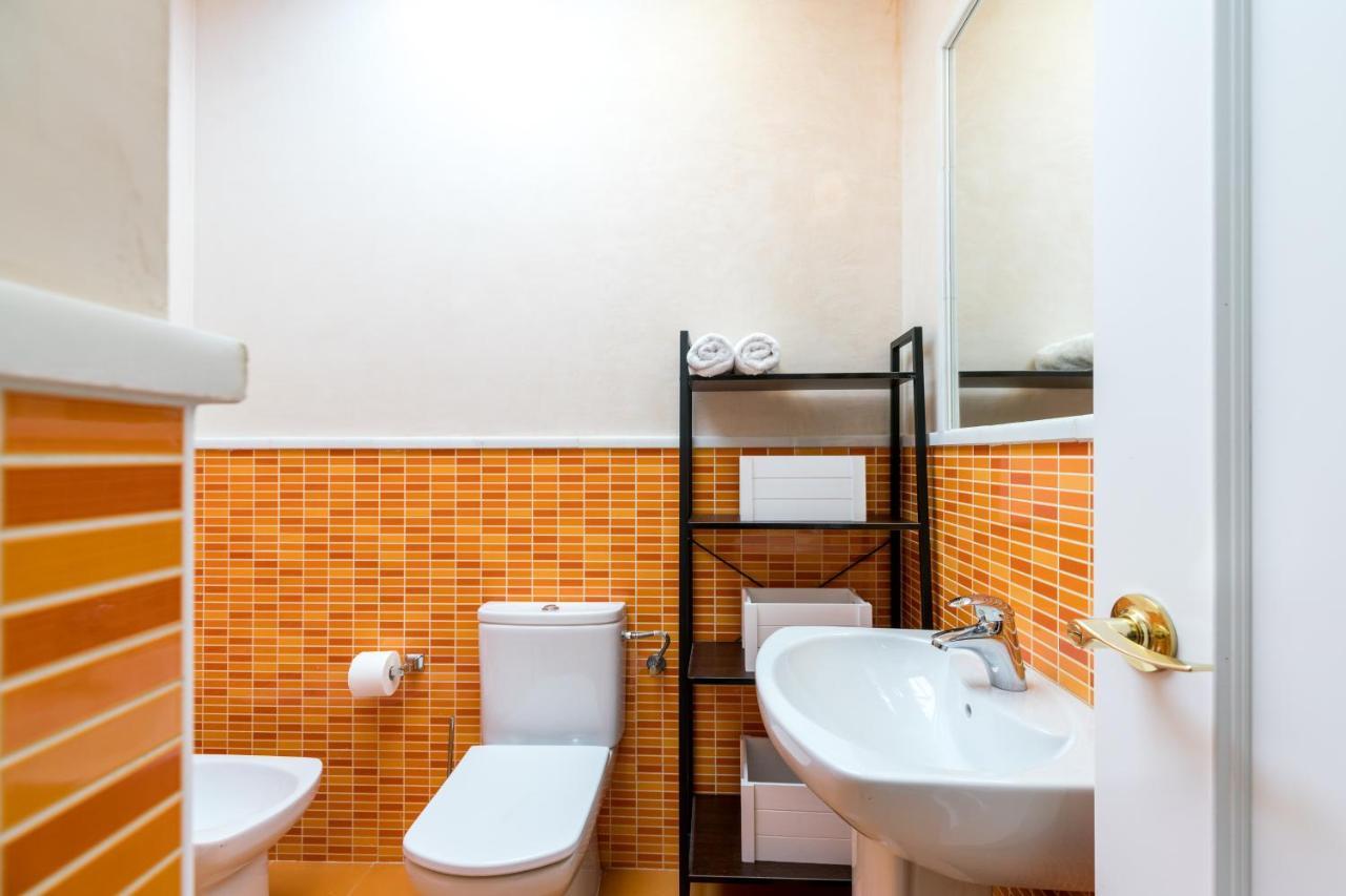 Veoapartment Ciriaco Севиля Екстериор снимка