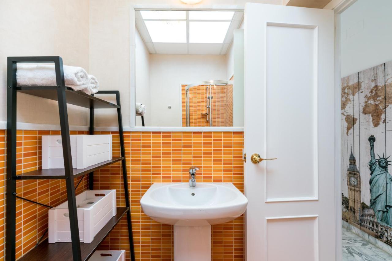 Veoapartment Ciriaco Севиля Екстериор снимка
